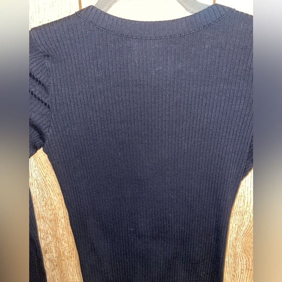 *NWOT* Hollister Small Black Ribbed Button Down Knot Tie Front Long Sleeve Top - Picture 8 of 9